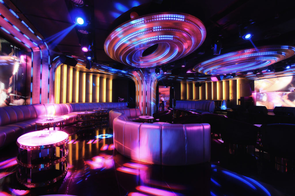 Hospitality Designs: Mirage Club, Palm Jumeirah, Dubai - Love That Design